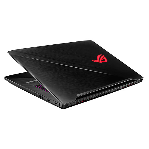 ASUS ROG STRIX SCAR GL703GM-E5174T pas cher